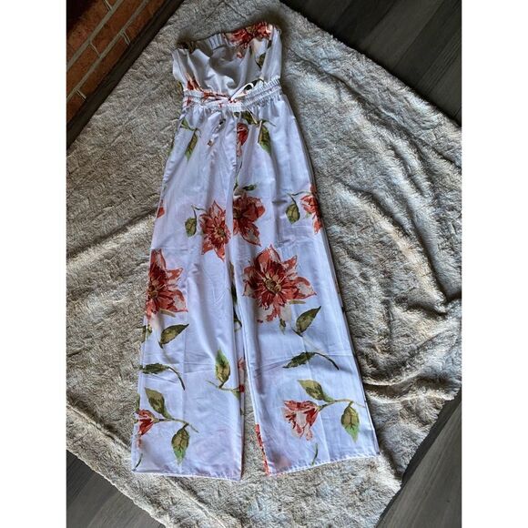 NWT Feathers Floral Jumpsuit - Picture 1 of 6